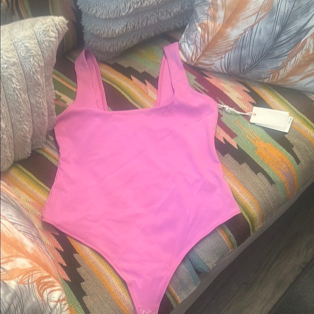 NWT VICRORIAS SECRET PINK , GOOD AMERICAN BODY SUIT SZ XL NEW WITH TAGS